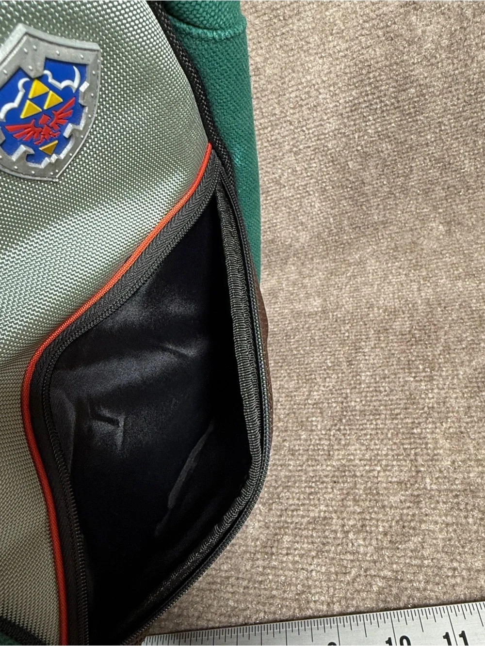 2006 Legend of Zelda Sling Backpack Shoulder Travel Bag Hyrule Shield Nintendo